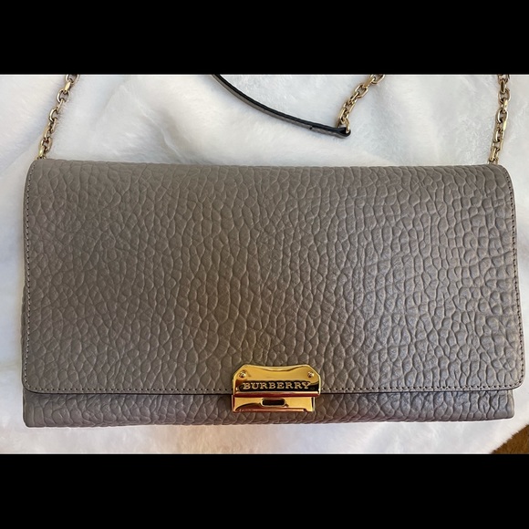 👛SALE!! “BURBERRY” 💯% Authentic Clutch/Shoulder Bag - Picture 4 of 8